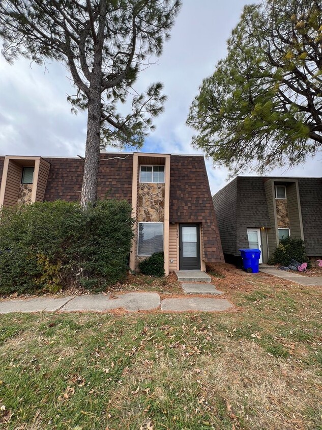 Foto principal - 1240 Northcliff Ave