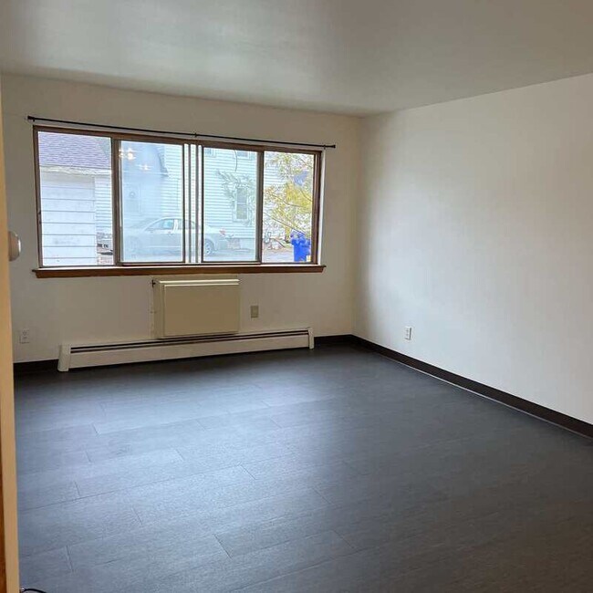 Foto del edificio - 210 N Summit St