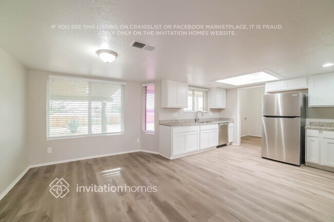 Foto del edificio - 4454 N 105th Ave