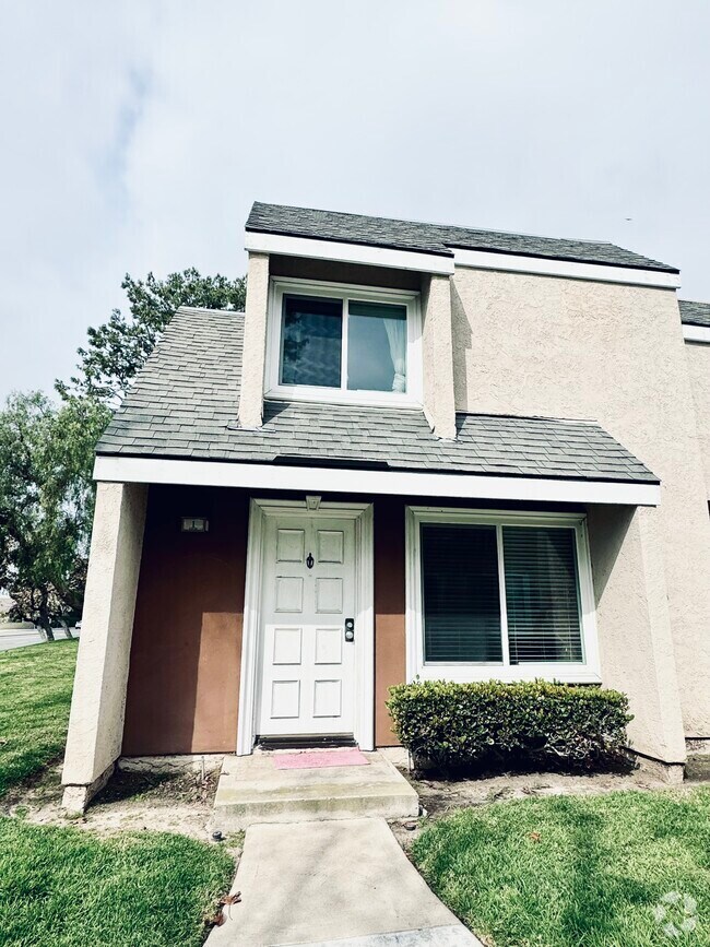 Heritage Park Apartments under 1,000 Irvine, CA 2 Rentals