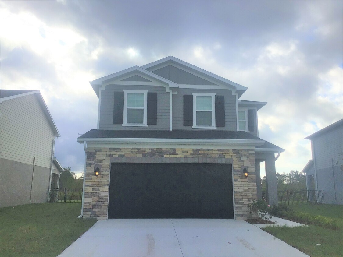 Foto principal - 1053 Walden Pond Drive