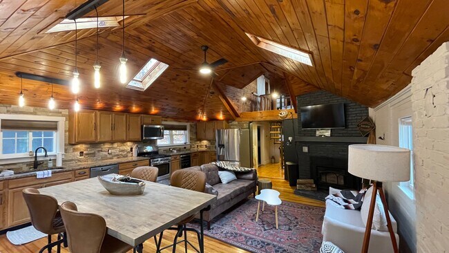 Foto del edificio - 38 Swamp Rd