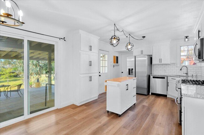Foto del edificio - 17784 Lane Dr