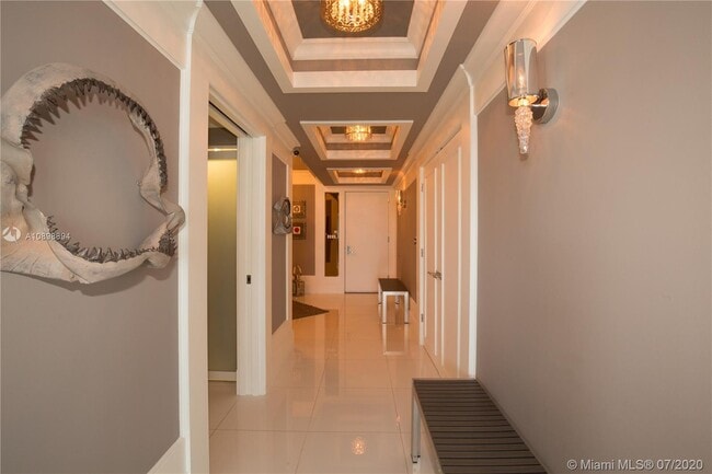Building Photo - 2831 N Ocean Blvd
