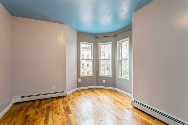 Foto del edificio - 1340 Teller Ave