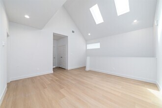 Building Photo - 3007 Ventas Dr