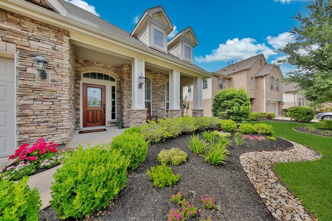 Building Photo - 102 Buck Trail Pl