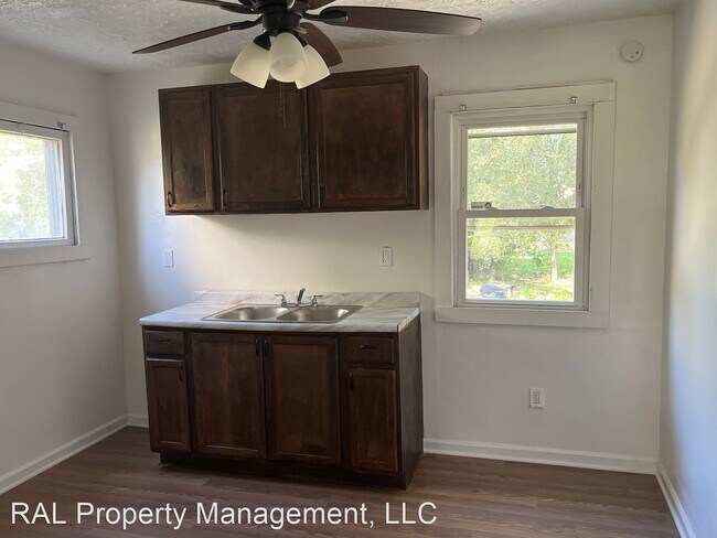 Foto del edificio - 2 br, 1 bath House - 10209 Nelson Ave