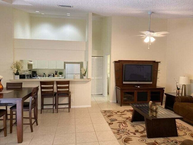 Building Photo - 13825 Yarmouth Dr