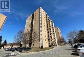 Building Photo - 858-858 Commissioners Rd E