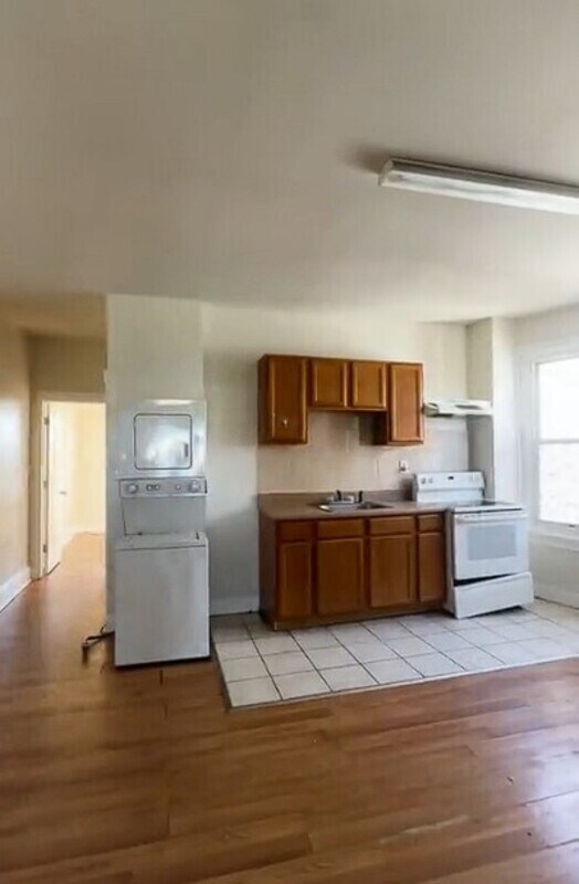 Building Photo - 6036 Cedar Ave