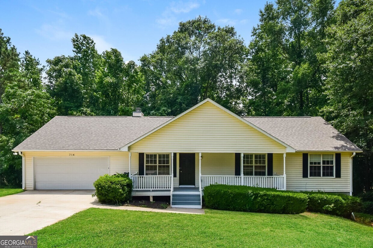 714 Grove Pointe Cir, Locust Grove, GA 30248 House Rental in Locust