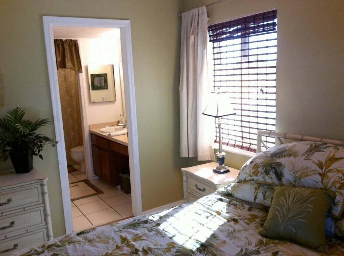 1075 Foxfire Ln Unit 308, Naples, FL 34104 Condo for Rent in Naples