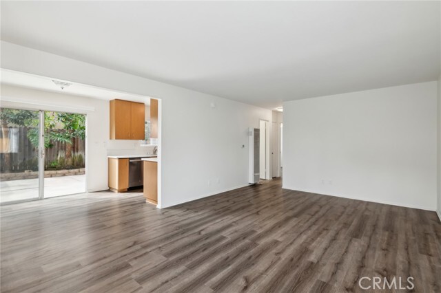 Foto del edificio - 375 Woodland Pl