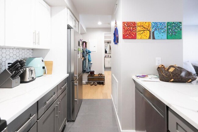 Building Photo - 1 bedroom in Boston MA 02118