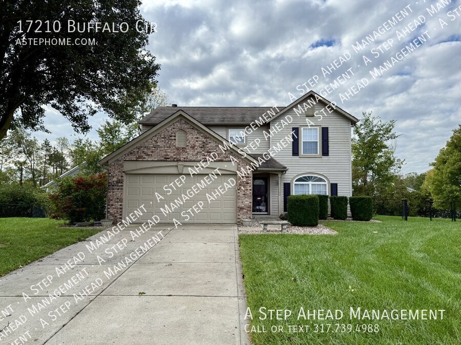 Primary Photo - "Charming 4-Bed Home with Scenic Views in ...