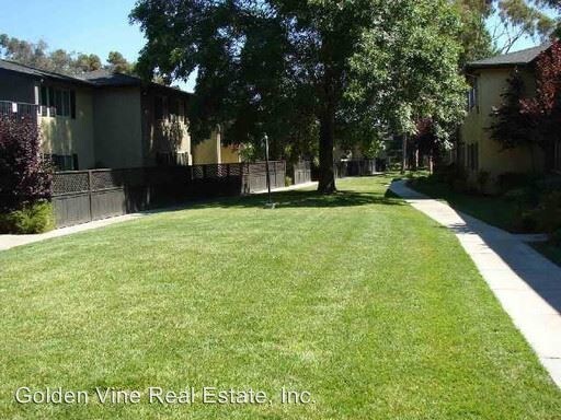 Building Photo - 321 Rancho Dr
