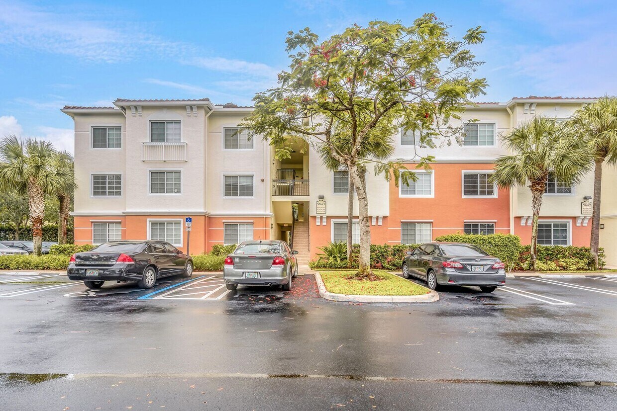 Primary Photo - 9849 Baywinds Dr