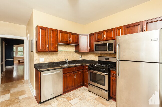 Building Photo - 4204 N Francisco Ave