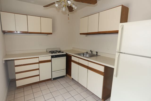 Foto del edificio - 824 W Cornelia Ave