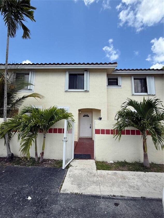 Primary Photo - 3208 San Remo Cir