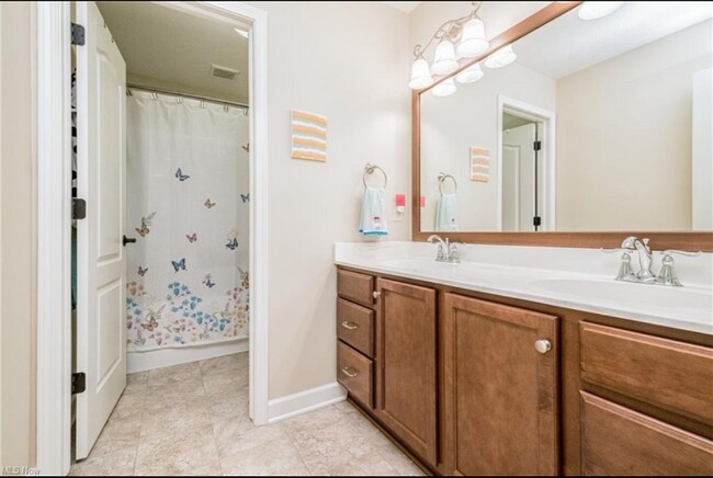 Foto del edificio - 5027 Forbes Ave NW