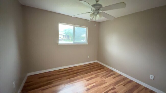 Foto del edificio - Renovated 3-bedroom 2-bathroom house! HOUSING ACCEPTED!