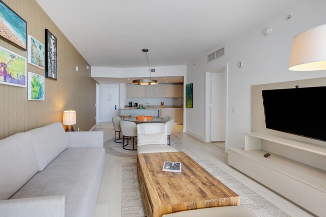 Foto del edificio - 3101 E Hallandale Beach Blvd