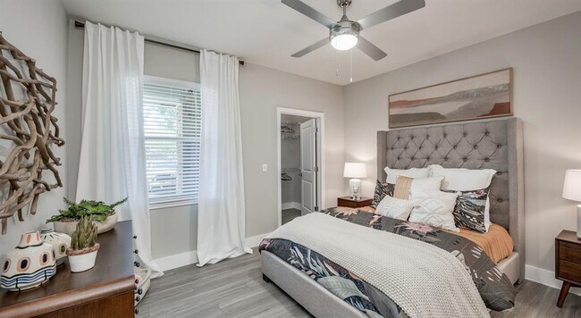 Foto del edificio - 831 Coronado Center Dr