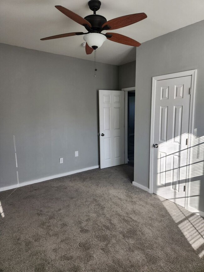 Foto del edificio - Renovated 3bed 2bath