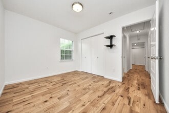 Building Photo - 5118 Ditmas Ln