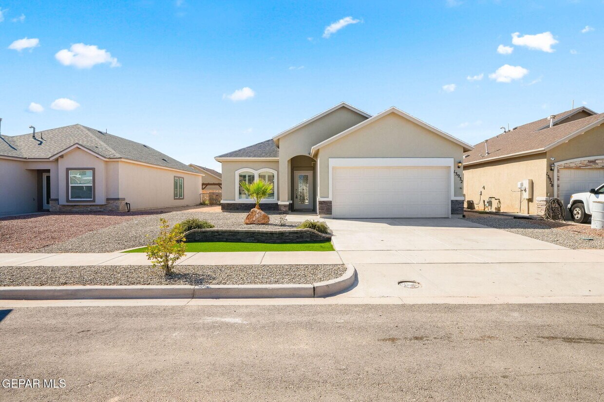 Foto principal - 13932 Sky Harbor Ave