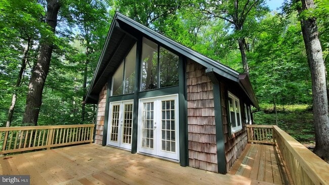 Building Photo - 461 Chipmunk Trail Ln