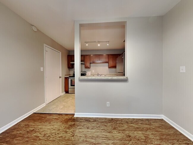 Building Photo - Charming 3 Bed Home!!