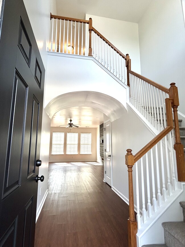 Building Photo - 193 Old Pond Cir