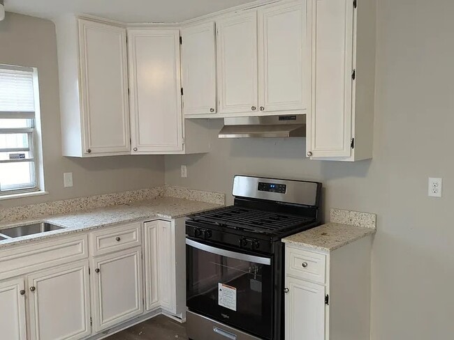 Building Photo - 4000 W Brighton Ave