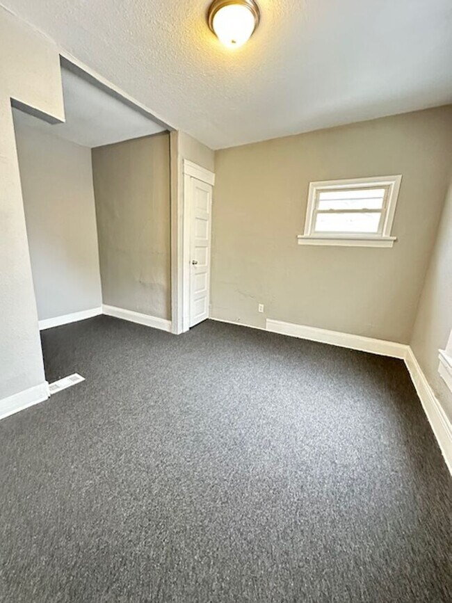 Foto del edificio - 2177 E 80th St