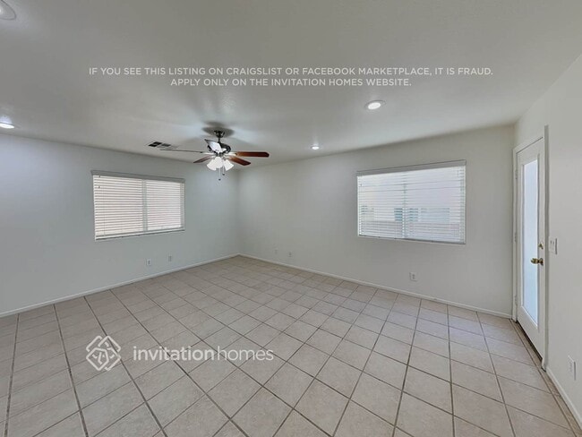 Foto del edificio - 9274 Hollander Ave