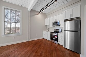 Building Photo - 34 Tremaine St