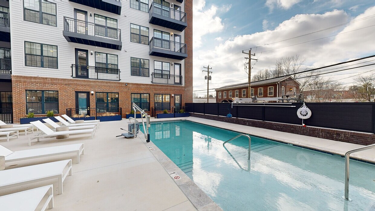 Photo - Commodore Old Town Manchester Apartments