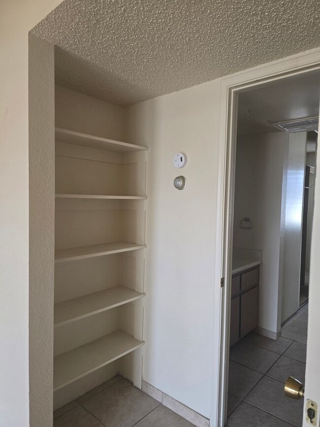 Foto del edificio - 3525 E 3rd St