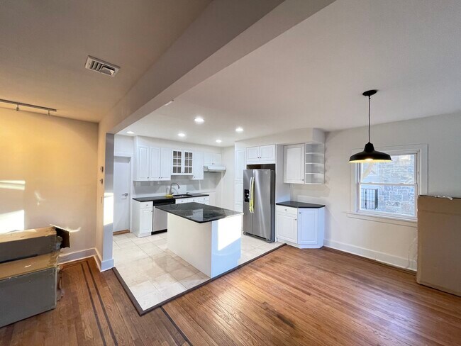 Kitchen - 92 George St