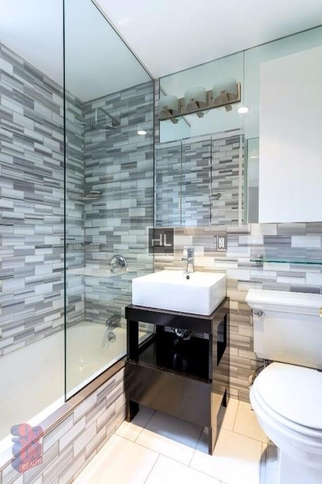 Foto del edificio - E 10TH ST.