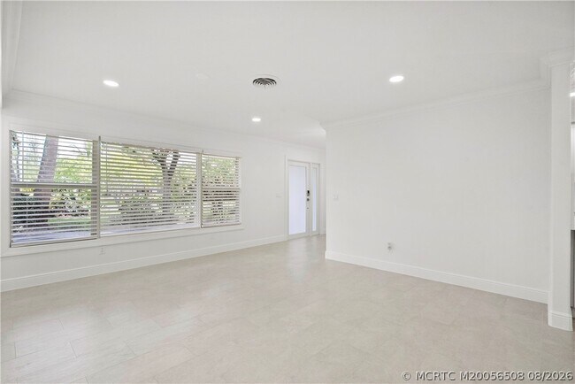 Foto del edificio - 1230 NW Fork Rd