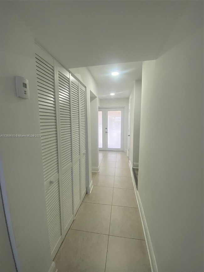 Foto del edificio - 4543 W 14th Ct