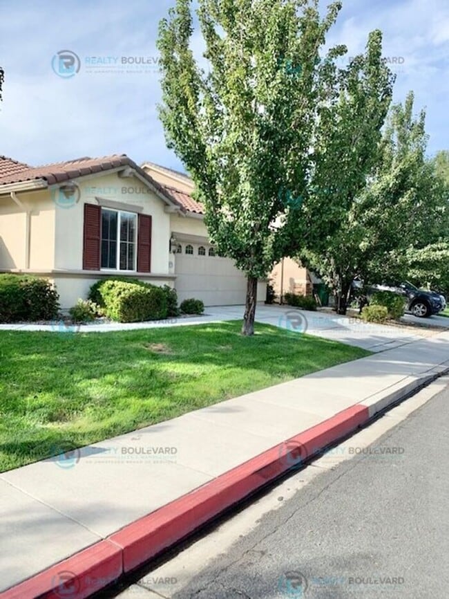 Beautiful singlestory Damonte Ranch home House for Rent in Reno