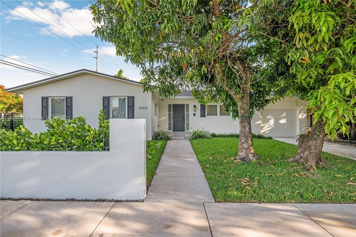 Primary Photo - 6700 SW 49th Terrace
