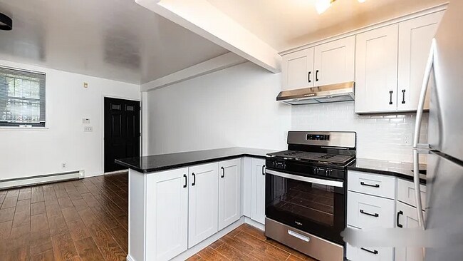 Photo - 1319 Gates Ave Apartment