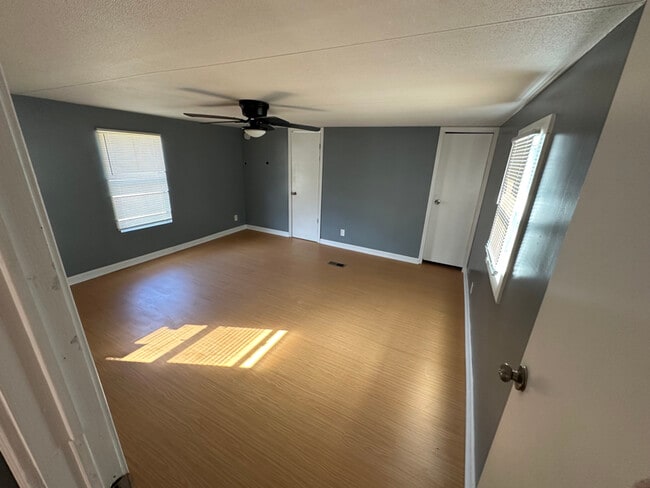 Foto del edificio - 208 Trotters Way