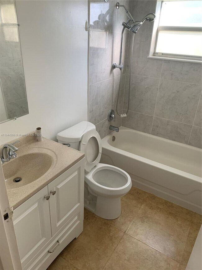 Building Photo - 684 Monaco Ct